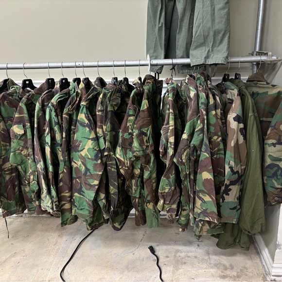 Vintage camo army jackets - Picture 1 of 2